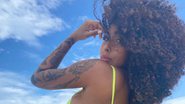 Irmã mais nova de Gracyanne Barbosa posa de fio-dental e fãs reagem: "O popozão é de família" - Reprodução/Instagram