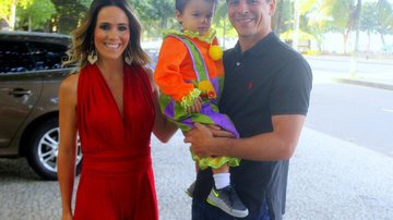 Fernanda Pontes, o marido, Diogo Boni, e o filho, Matheus - Daniel Delmiro/AGNews
