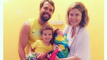 Bárbara Borges comemora saída de Theo do hospital - Reprodução/Instagram