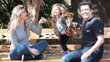 Ceará, Mirella e a filha, Valentina, estrelam primeira campanha em família - Andre Biolcatti/Divulgação