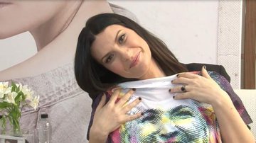 Laura Pausini e Hebe Camargo = Amor! - Fotos: Reprodução Youtube