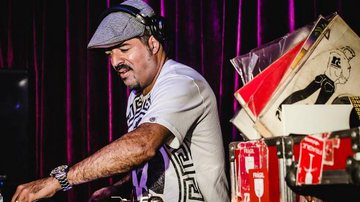 DJ HUM, que comemora 30 anos de carreira, lança seu primeiro álbum solo em CD e vinil - Foto: Divulgação