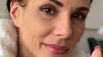 Ana Furtado relata procedimento para impedir queda de cabelo durante a quimioterapia: - Reprodução