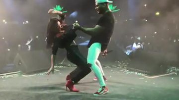 Scheila Carvalho e Tony Salles chocam fãs com dança ousada no palco - Reprodução