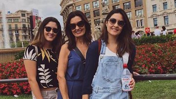 Fátima Bernardes curte as férias com as filhas em Barcelona - Reprodução / Instagram
