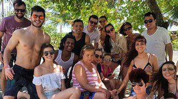 Camila Queiroz reúne a família no Ceará - Reprodução / Instagram