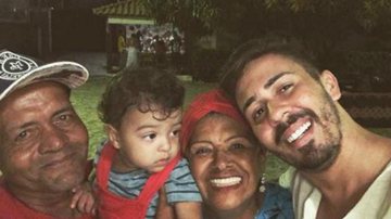 Carlinhos Maia apresenta casa que comprou para pais adotivos e se emociona - Reprodução Instagram