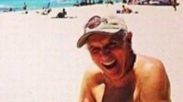 Carlos Alberto de Nobrega é clicado peladão em praia de nudismo - Reprodução Instagram