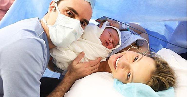 Milena Toscano e sua família - Reprodução / Instagram