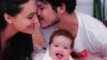 Débora Nascimento celebra seis meses da filha, Bella - Reprodução Instagram