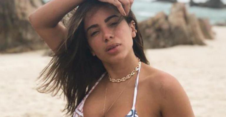 Anitta sensualiza na web e surge de biquíni mínimo em resort de luxo no Ceará - Reprodução Instagram