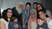 Bruna Marquezine se diverte com família refugiada durante evento - Reprodução Instagram