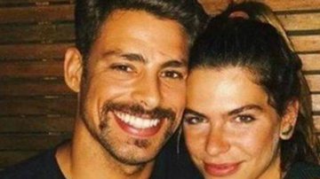 Cauã Reymond posa coladinho com Mariana Goldfarb e se derrete: ''Saudades de você aqui'' - Reprodução Instagram