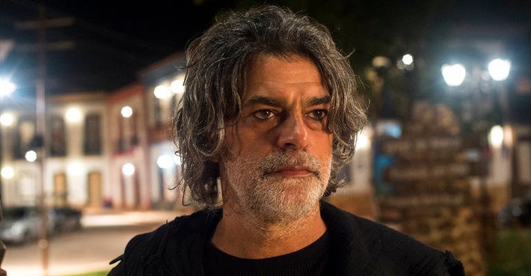 O ator vive o personagem mais misterioso da novela - Divulgação Globo/Estevam Avellar