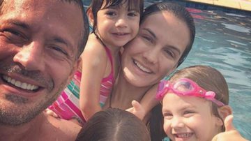 Malvino Salvador reúne família completa para curtir dia de piscina: "Quanta fofura!" - Reprodução / Instagram