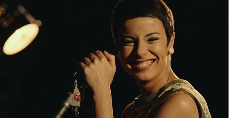 Andrea Horta em atuação emocionante de 'Elis Viver é melhor que sonhar' - Tv Globo