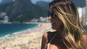 Tici Pinheiro comemora chegada dos 4 meses com clique de biquíni no Rio - Reprodução Instagram