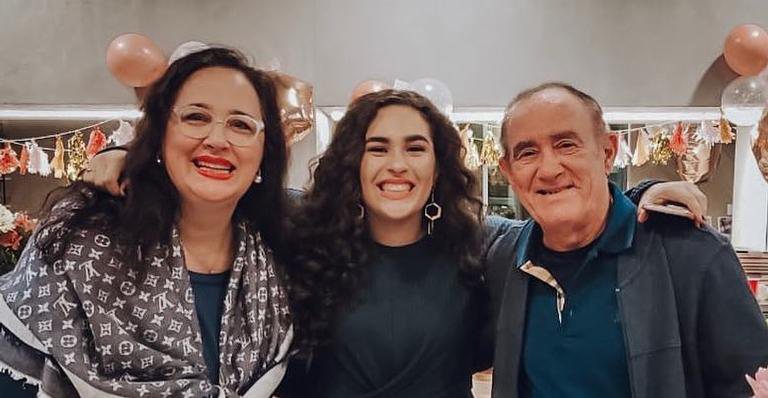 Lilian, Lívian e Renato Aragão - Reprodução/Instagram