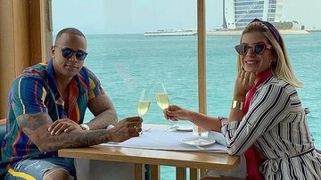 Em Dubai, Léo Santana pede Lorena Improta em casamento: ''Sim, eu aceito'' - Reprodução