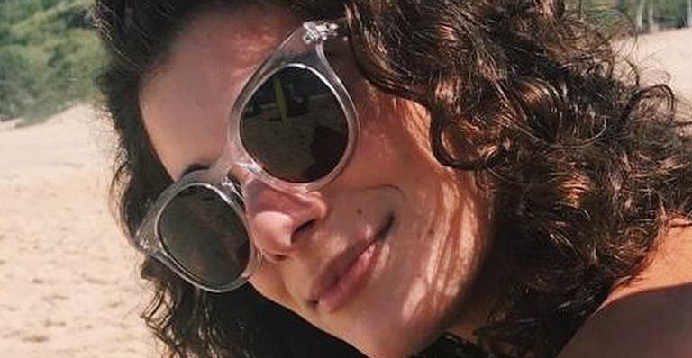Giulia Bertolli surge deslumbrante na praia e deixa fãs sem fôlego com clique de biquíni - Reprodução