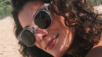 Giulia Bertolli surge deslumbrante na praia e deixa fãs sem fôlego com clique de biquíni - Reprodução