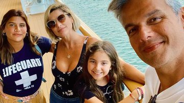 Flávia Alessandra, Otaviano Costa e as filhas, Giulia e Olívia - Reprodução/Instagram