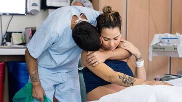 Carol Dantas e Vinícius Martinez no parto de Valentin - Reprodução/Instagram/Katia Rocha