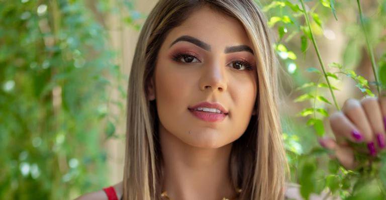 Namorado de Hariany Almeida manda indireta após beijo dela em A Fazenda - Instagram