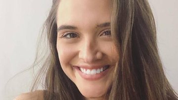 Juliana Paiva exibe a barriguinha seca em dia de treino na academia - Instagram