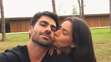 Rodrigão e Adriana Sant'Anna posam juntinhos em momento romântico - Reprodução/Instagram