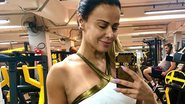 Viviane Araujo mostra barriga trincada - Reprodução/Instagram