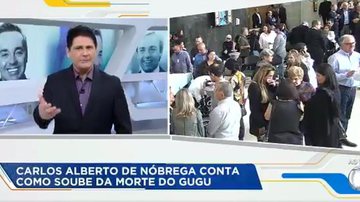 Carlos Alberto de Nóbrega chora em programa de TV ao falar de perda tripla - Reprodução