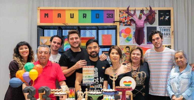Mauro de Sousa completou 33 anos com festa emocionante falando sobre apoio da família - Reprodução/Instagram