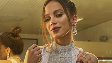 Anitta usa biquíni minúsculo com vestido transparente no Caldeirão do Huck - Instagram