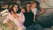 Mariana Uhlmann aproveita o dia em cachoeira ao lado do marido e filhos - Reprodução/Instagram