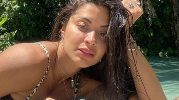Aline Riscado ostenta beleza em clique sensual - Instagram