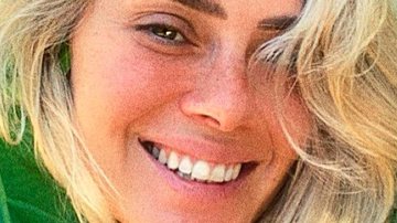 Carolina Dieckmann posa sem maquiagem aos 41 anos - Reprodução/Instagram