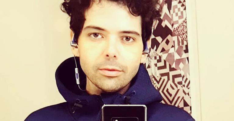 Humorista Gustavo Mendes assume namoro com ex-fã - Instagram