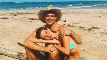 Mariana Goldfarb e Cauã Reymond posam coladinhos e se declaram - Reprodução/Instagram