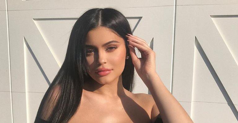 Kylie Jenner arranca suspiros dos fãs ao surgir só de calcinha e sutiã em ensaio sensual - Reprodução/Instagram