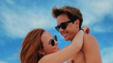Larissa Manoela comemora aniversário de namoro com clique especial na praia - Arquivo Pessoal