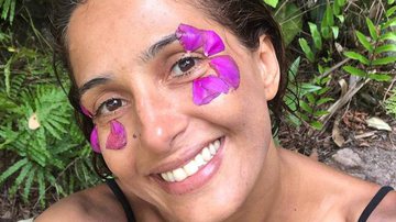 Camila Pitanga surge se refrescando em cachoeira e recebe elogios na web - Reprodução/Instagram