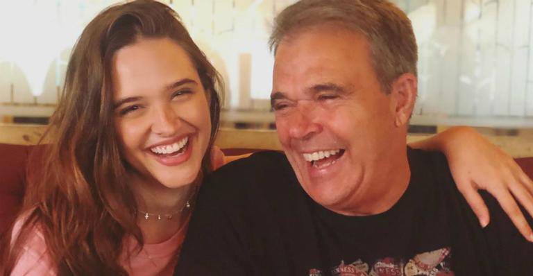 Juliana Paiva relembra morte do pai em declaração emocionante: ''Faz a gente repensar'' - Reprodução/Instagram
