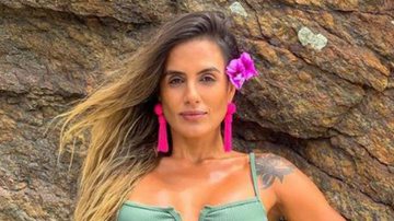 Ex-BBB Carol Peixinho ostenta corpão em biquíni micro e exibe tatuagens íntimas - Arquivo Pessoal