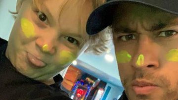 Neymar Jr. flagra o filho desenhando em seu tênis de edição limitada - Arquivo Pessoal