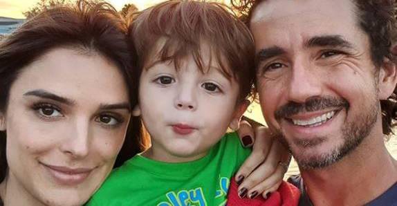 Felipe Andreoli comove ao se declarar para filho e esposa - Instagram