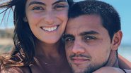 Felipe Simas faz declaração emocionante ao compartilhar clique com a esposa grávida e os dois filhos - Reprodução/Instagram