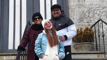 Mãe da Larissa Manoela posta clique em família durante viagem aos EUA - Reproução/Instagram
