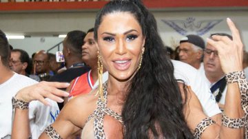 Gracyanne Barbosa rouba as atenções com maiô nude e corpão musculoso - Mauricio Pingo / AgNews