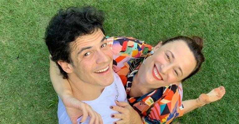 Esposa de Mateus Solano, Paula Braun assume o cabelo cacheado - Instagram